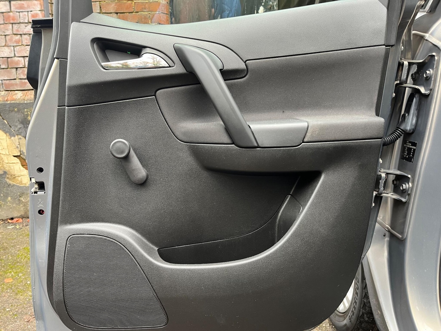 Used Vauxhall Meriva 2011 for sale - 76689528: Photo 24