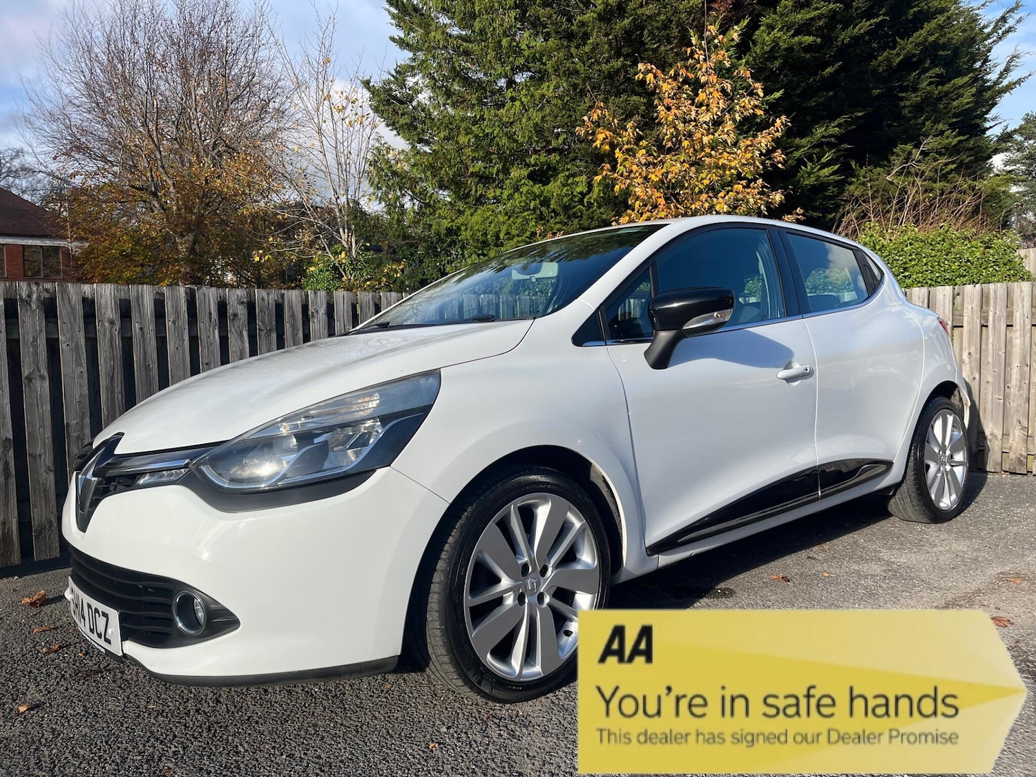 Used Renault Clio for sale - 76573642: Photo 1