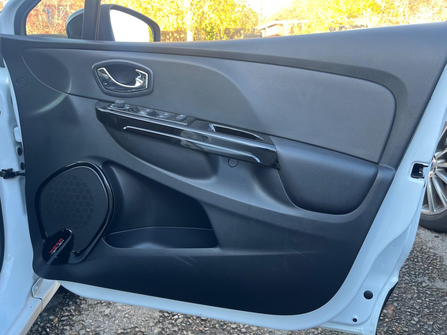 Used Renault Clio for sale - 76573642: Photo 25