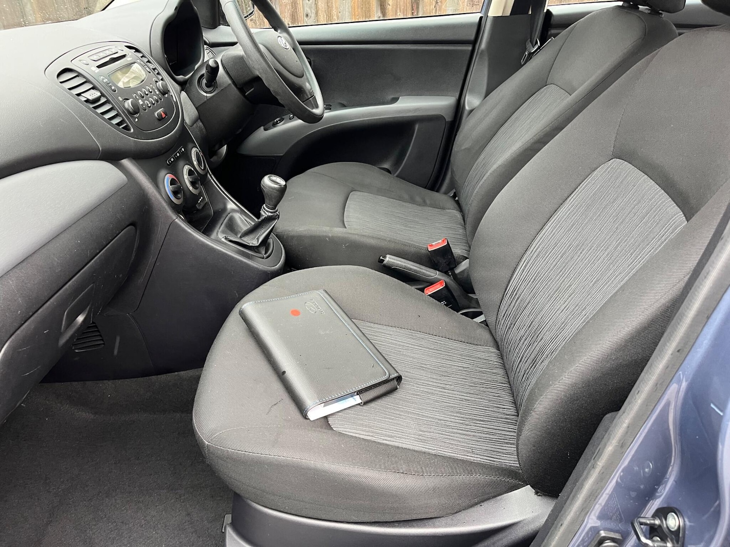 Used Hyundai i10 2013 for sale - 76759658: Photo 11