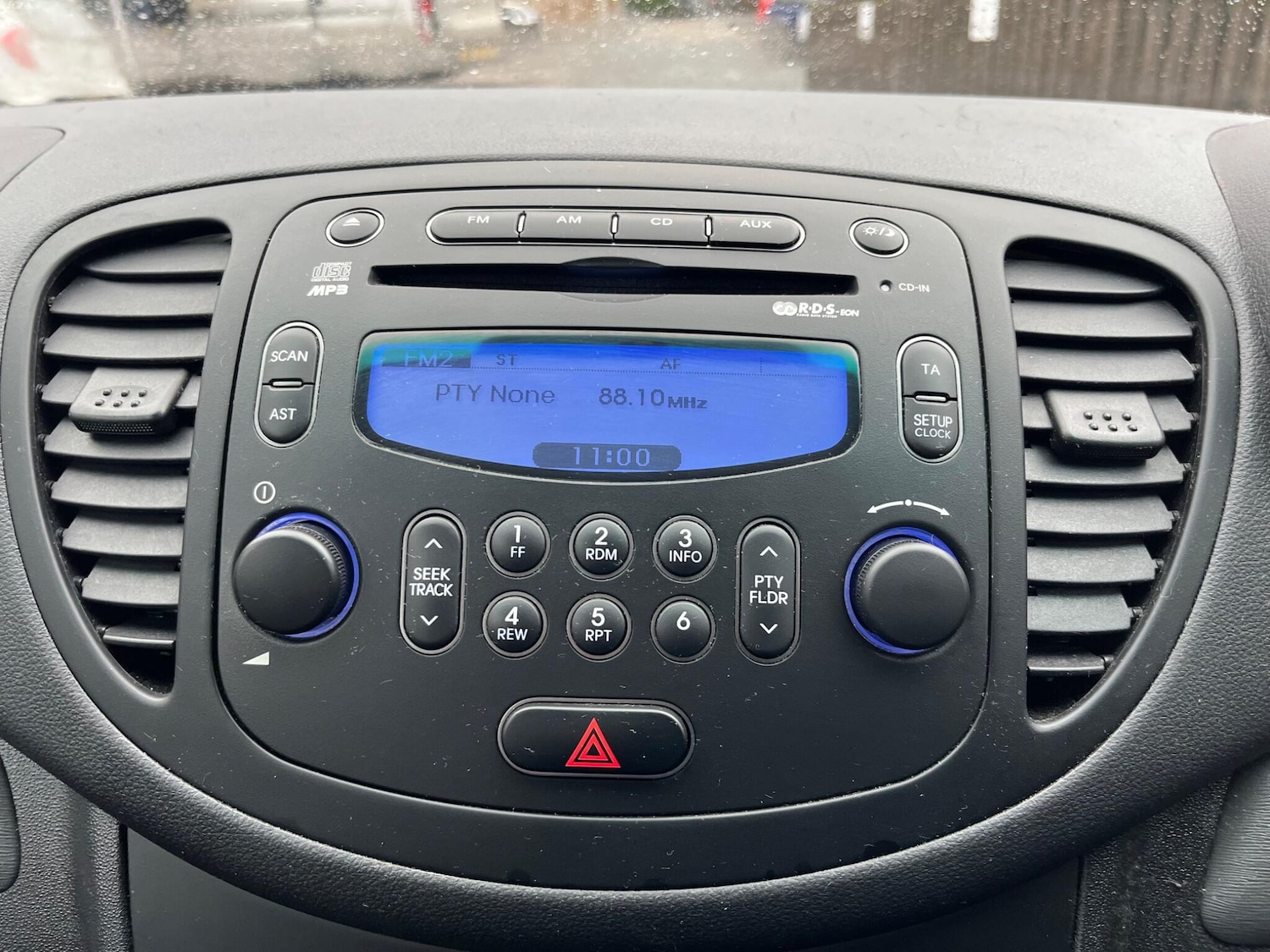 Used Hyundai i10 2013 for sale - 76759658: Photo 19