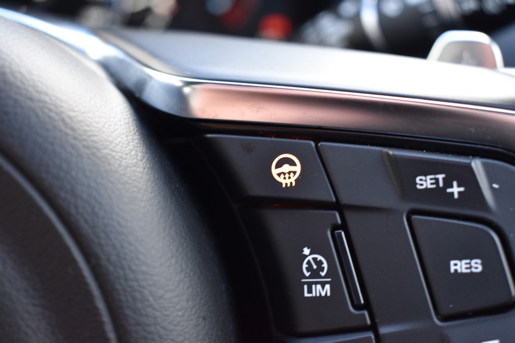 Used Jaguar F-Pace 2017 for sale - 77225454: Photo 10