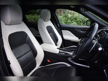 Used Jaguar F-Pace 2017 for sale - 77225454: Photo