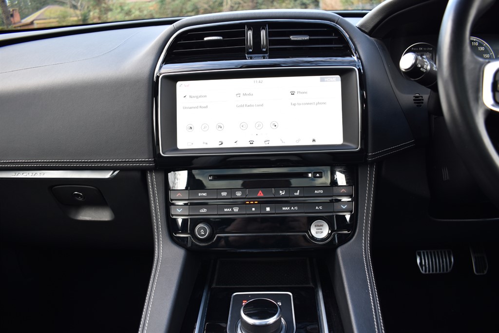 Used Jaguar F-Pace 2017 for sale - 77225454: Photo 31