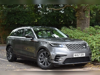 2017 - R-DYNAMIC SE+Very Low Mileage and 1 Private Owner! 5-Door