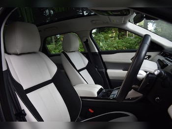 Used Land Rover Range Rover Velar 2017 for sale - 75692200: Photo