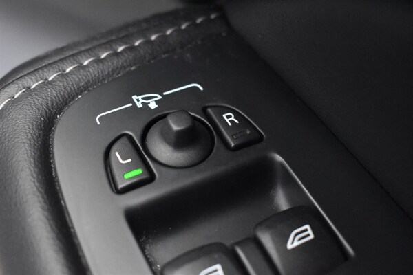 Used Volvo XC60 2021 for sale - 76209083: Photo 36