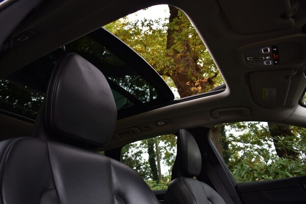 Used Volvo XC60 2021 for sale - 76209083: Photo 3