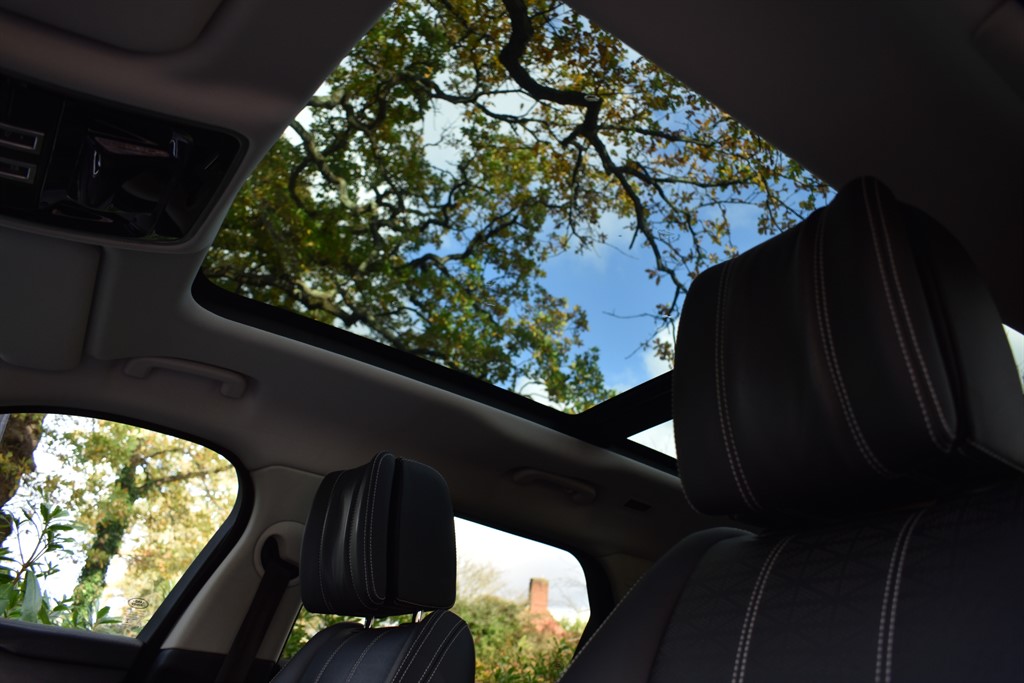 Used Land Rover Range Rover Velar 2017 for sale - 76507799: Photo 37