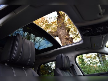 Used Land Rover Range Rover Velar 2017 for sale - 76507799: Photo