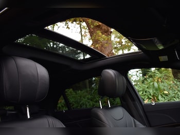 Used Mercedes-Benz 350 SL 2019 for sale - 76117193: Photo