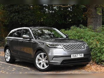 2017 - SE+Panoramic Roof 5-Door