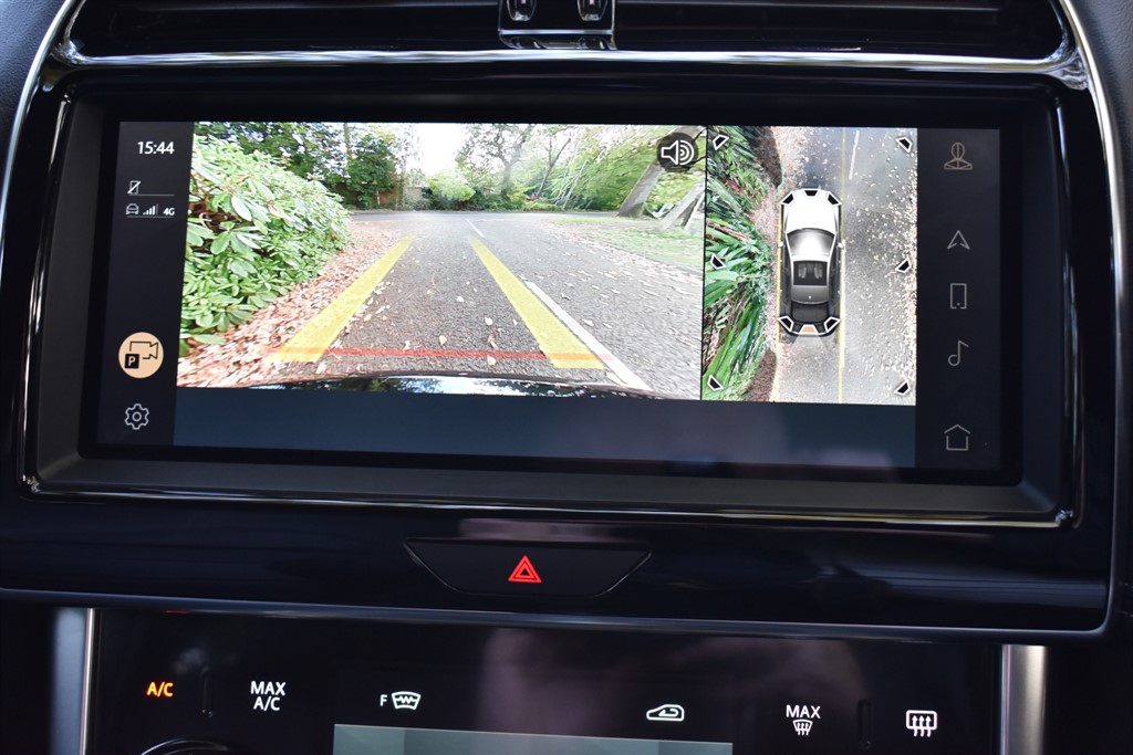 Used Jaguar XE 2021 for sale - 76625448: Photo 3