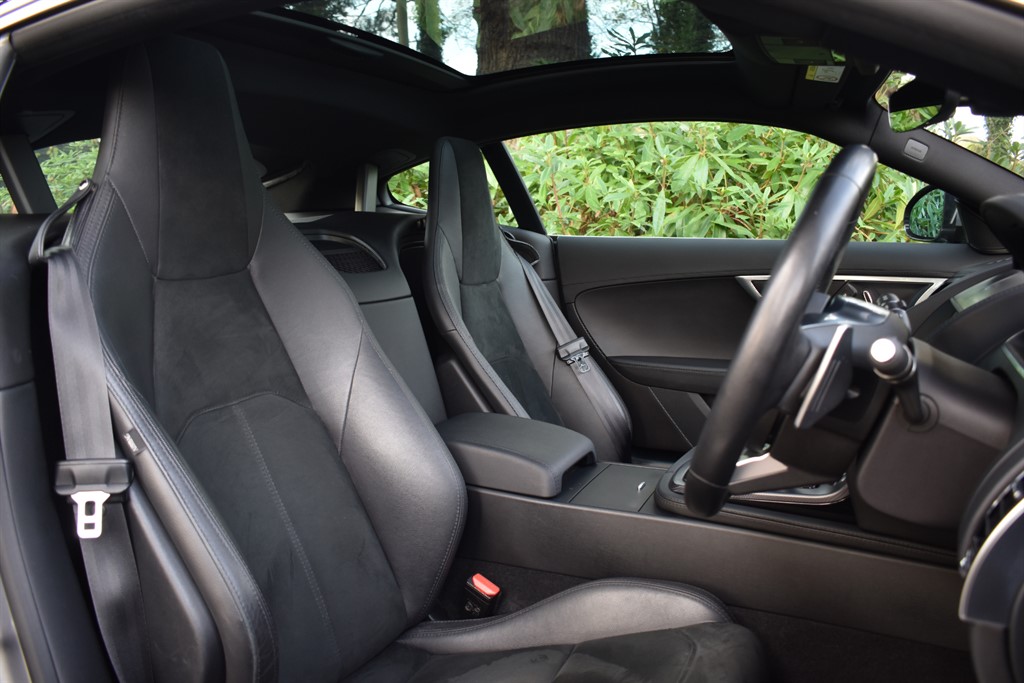 Used Jaguar F-Type 2020 for sale - 76625466: Photo 2