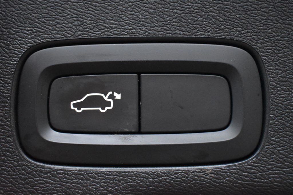 Used Volvo XC60 2017 for sale - 76664651: Photo 29