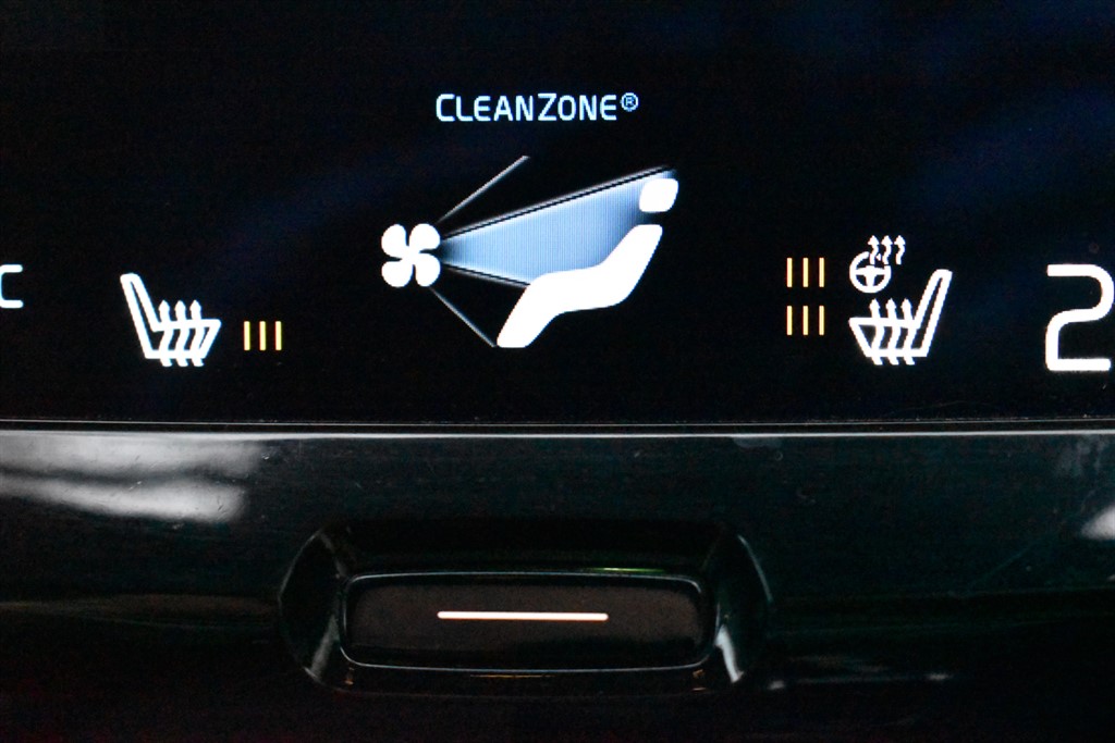 Used Volvo XC60 2017 for sale - 76664651: Photo 5