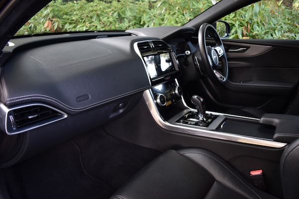 Used Jaguar XE 2021 for sale - 76191208: Photo 23