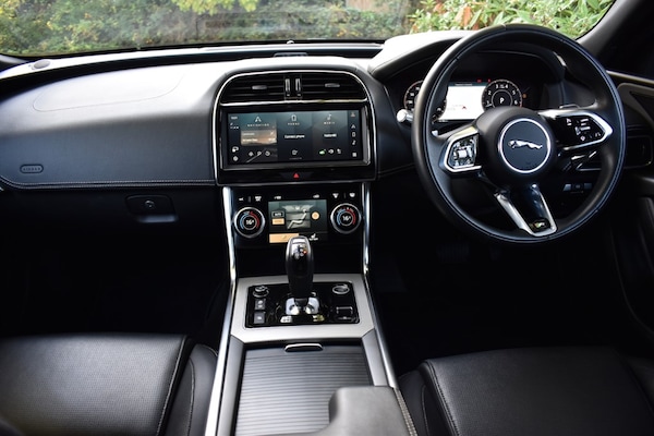 Used Jaguar XE 2021 for sale - 76191208: Photo 25