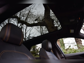 Used Jaguar F-Pace 2019 for sale - 77170762: Photo