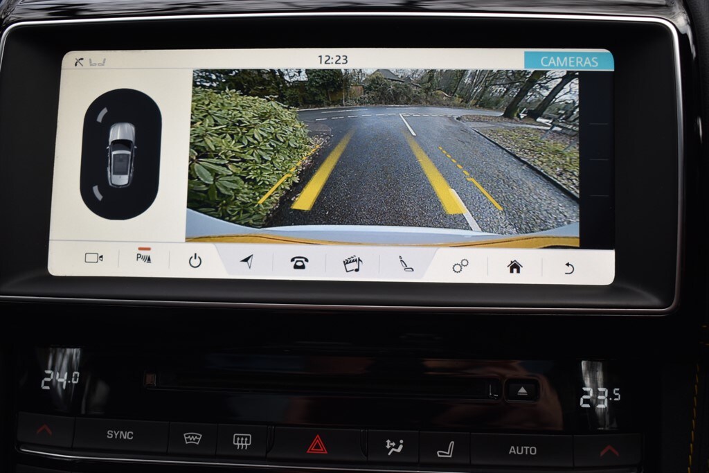 Used Jaguar F-Pace 2019 for sale - 77170762: Photo 4