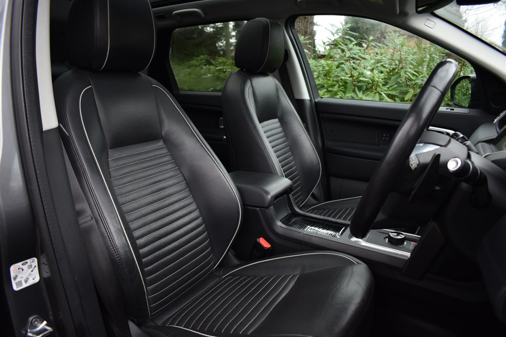 Used Land Rover Discovery Sport 2019 for sale - 76933391: Photo 2