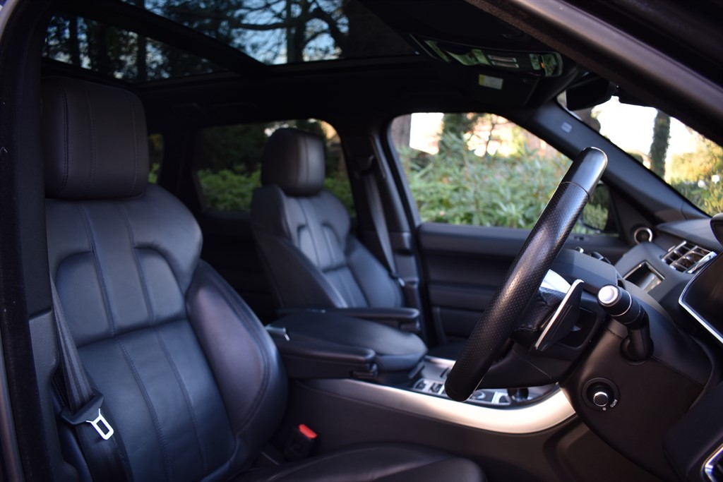 Used Land Rover Range Rover Sport 2018 for sale - 76625447: Photo 2