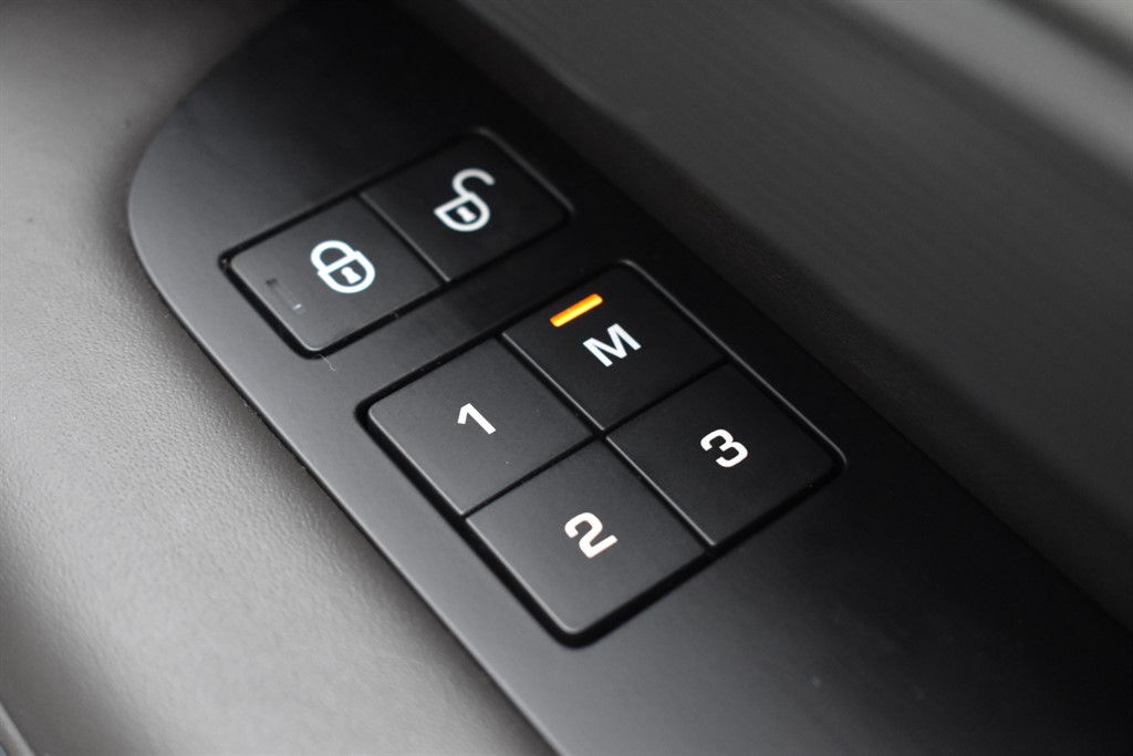 Used Land Rover Discovery 2017 for sale - 76625454: Photo 11