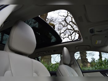 Used Volvo V60 2020 for sale - 75664662: Photo