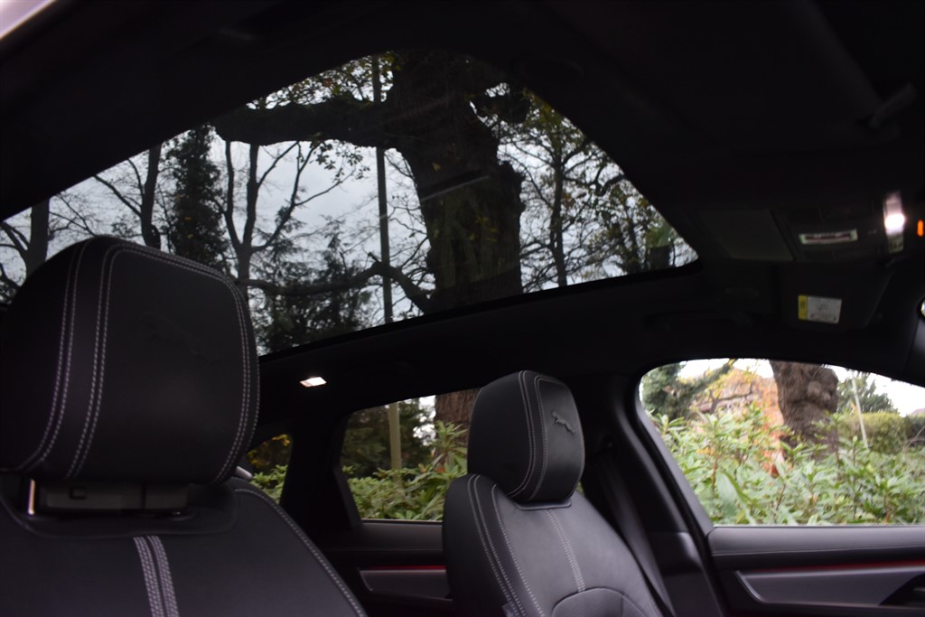 Used Jaguar F-Pace 2022 for sale - 76625452: Photo 2