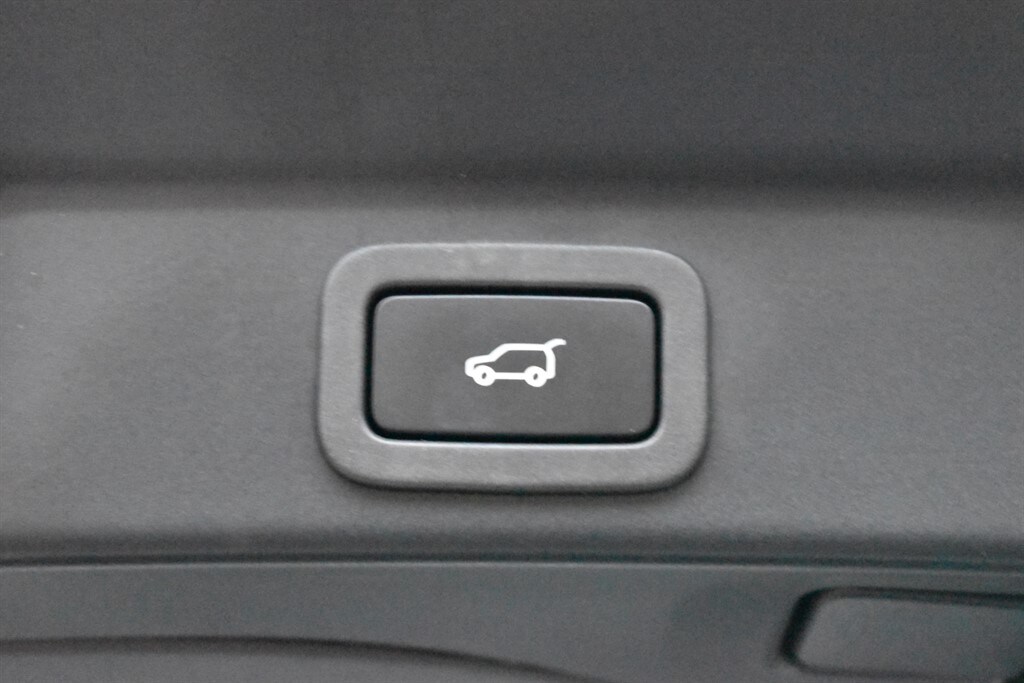 Used Jaguar F-Pace 2022 for sale - 76625452: Photo 38