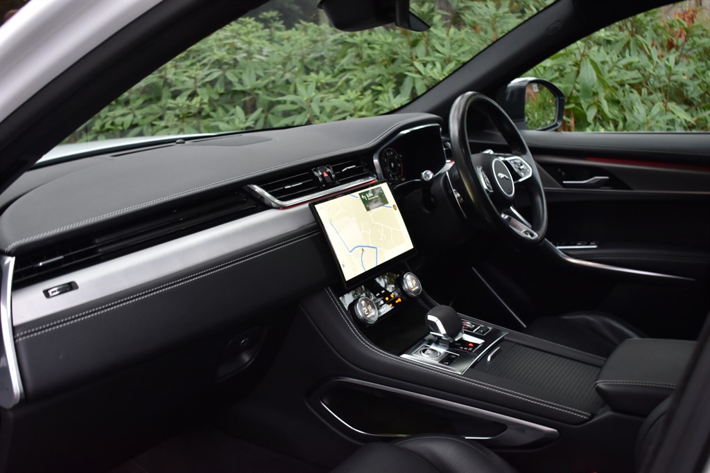 Used Jaguar F-Pace 2022 for sale - 76625452: Photo 4