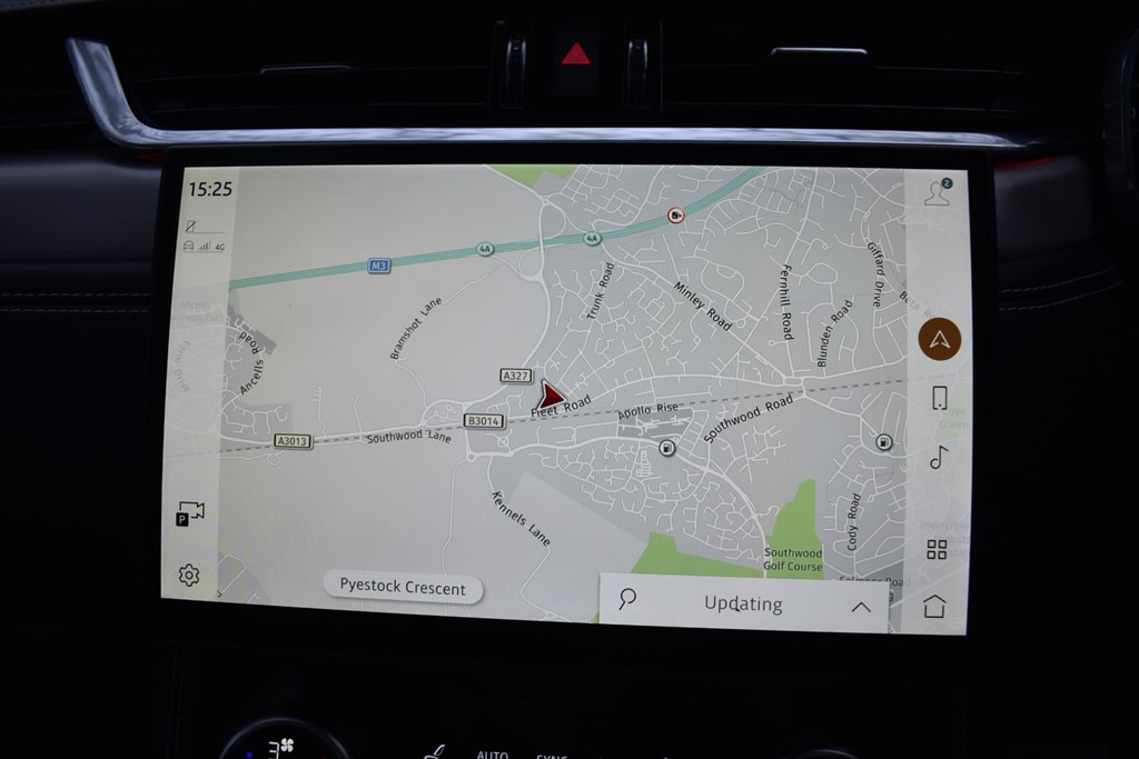 Used Jaguar F-Pace 2022 for sale - 76625452: Photo 6