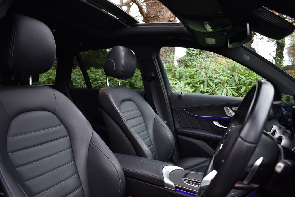 Used Mercedes-Benz 300 2022 for sale - 76818095: Photo 2