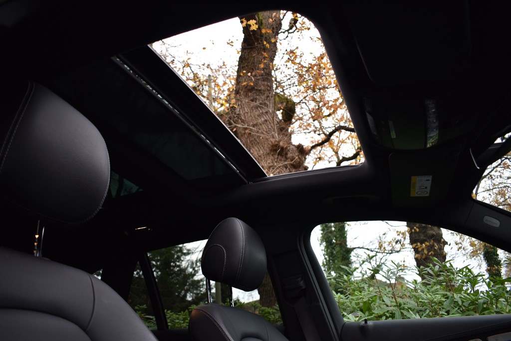 Used Mercedes-Benz 300 2022 for sale - 76818095: Photo 3