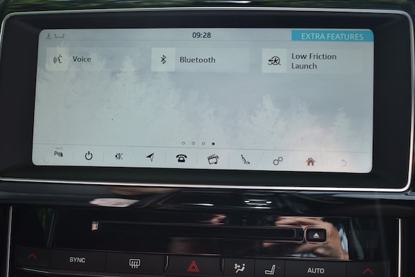 Used Jaguar XE 2018 for sale - 75664658: Photo 27