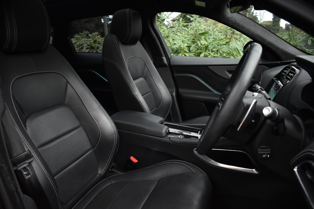 Used Jaguar F-Pace 2020 for sale - 77134185: Photo 2