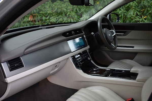 Used Jaguar XF 2018 for sale - 76312519: Photo 38