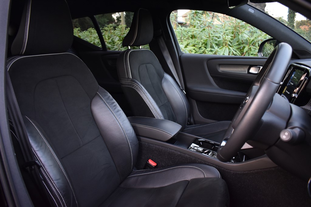 Used Volvo XC40 2020 for sale - 77127742: Photo 2