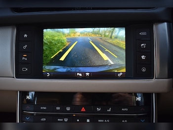 Used Jaguar XF 2018 for sale - 77005608: Photo