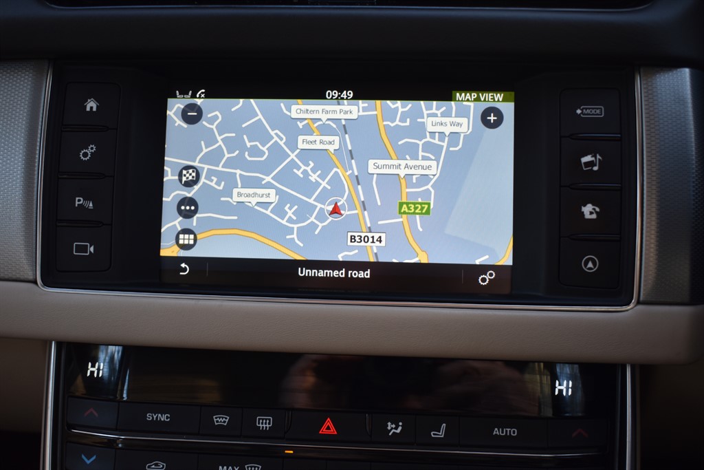 Used Jaguar XF 2018 for sale - 77005608: Photo 4