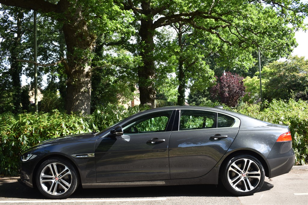 Used Jaguar XE 2018 for sale - 76625443: Photo 10