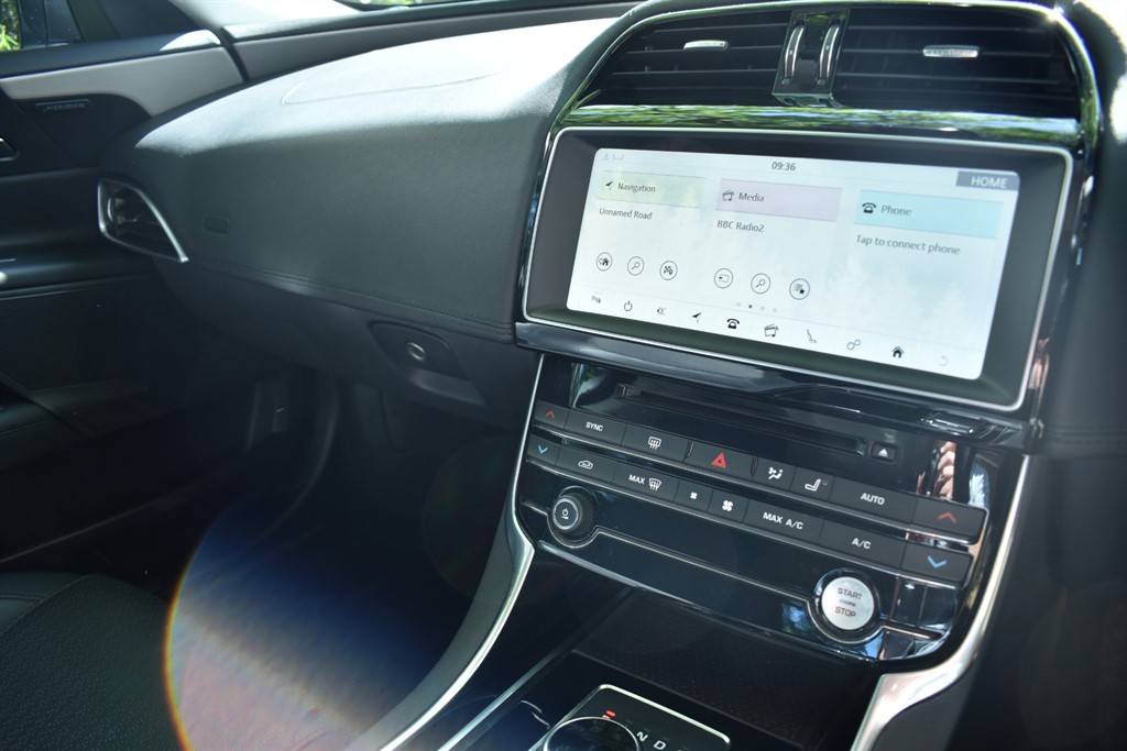 Used Jaguar XE 2018 for sale - 76625443: Photo 22