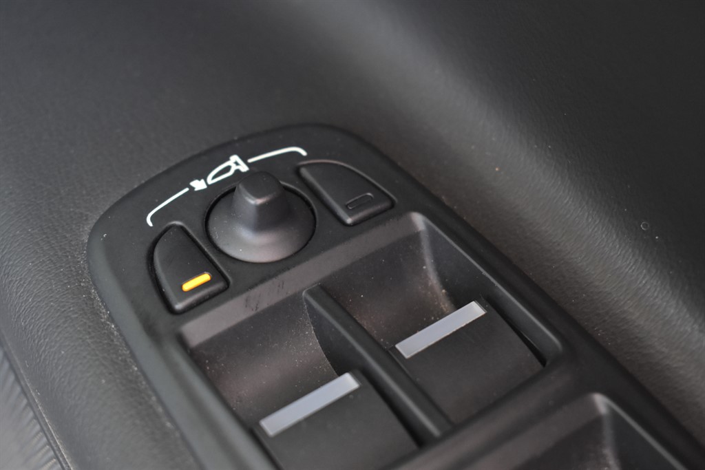 Used Jaguar XE 2018 for sale - 76625443: Photo 29