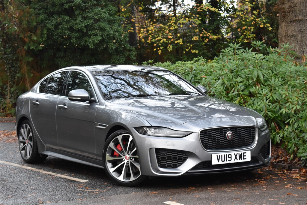 Used Jaguar XE 2019 for sale - 76625442: Photo 1