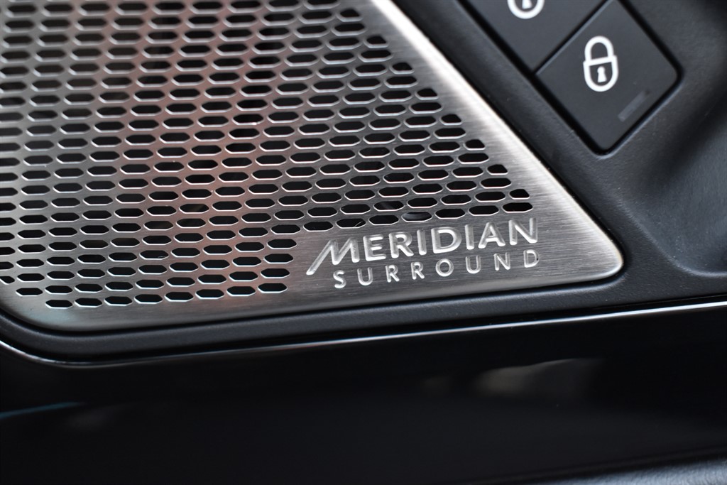 Used Jaguar XE 2019 for sale - 76625442: Photo 13