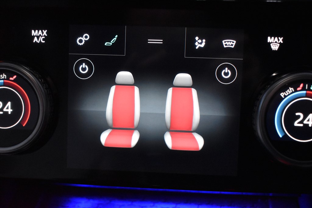 Used Jaguar XE 2019 for sale - 76625442: Photo 14