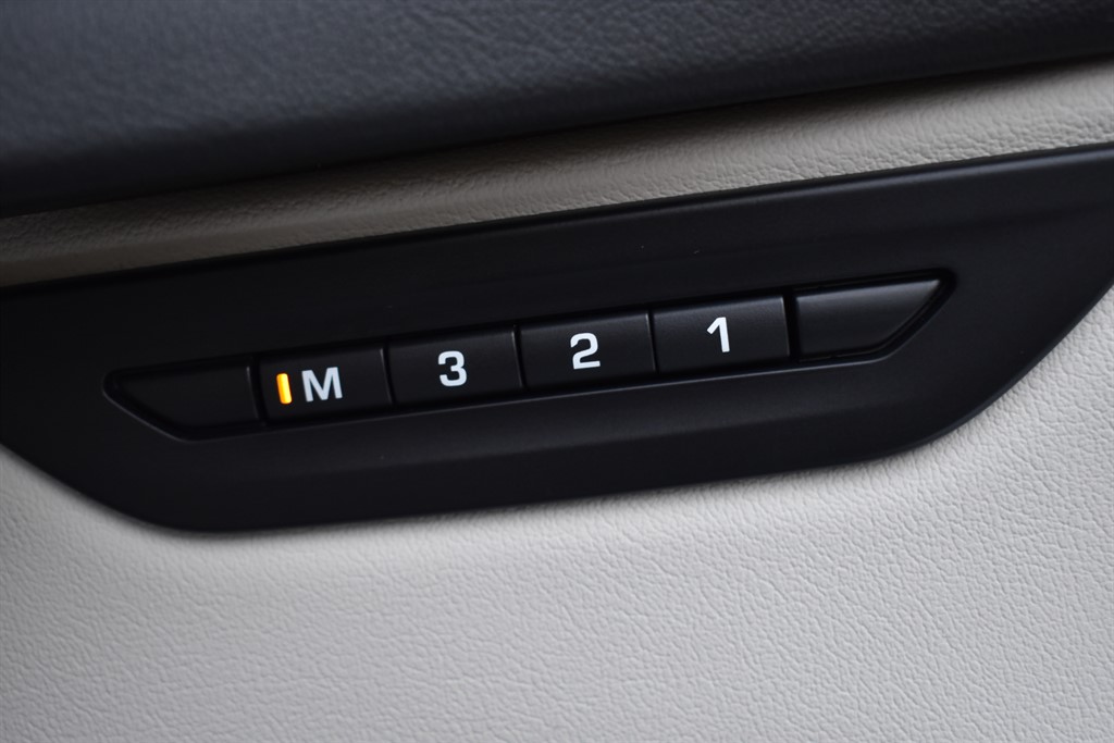 Used Jaguar XE 2019 for sale - 76625442: Photo 15