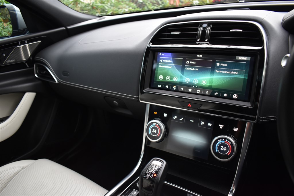 Used Jaguar XE 2019 for sale - 76625442: Photo 32