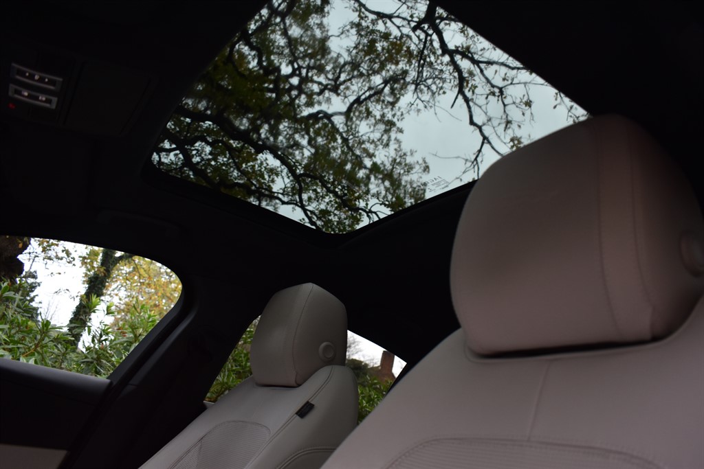 Used Jaguar XE 2019 for sale - 76625442: Photo 36