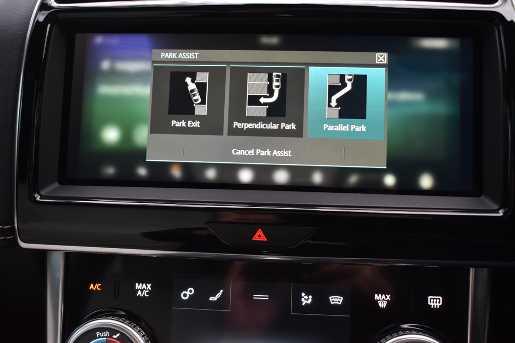 Used Jaguar XE 2019 for sale - 76625442: Photo 8